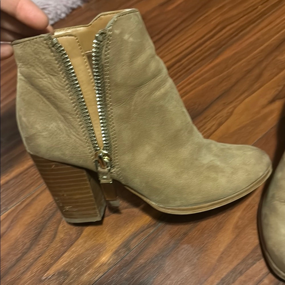 Stylish Tan Ankle Boots